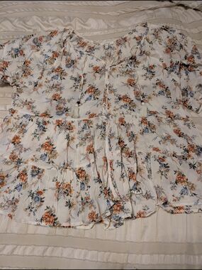 Maurices White Floral Tie-Front Peasant Blouse